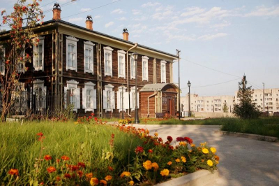 Бабродвиж в Красноярске: концерт «От Баха до латины», мастер-класс «Гранатовая фантазия» и спектакль «Собачье сердце»