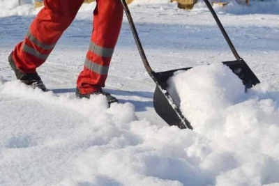 Пензенский депутат предложил жителям &laquo;потерпеть&raquo; неудовлетворительную уборку до весны или заниматься чисткой снега самостоятельно