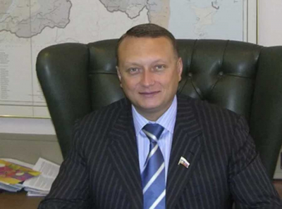 Дмитрий Савельев: Сенатор, чья карьера окутана тенью расследования